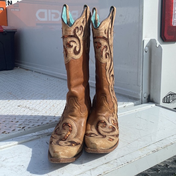 Corral Shoes - Corral boutique style boots